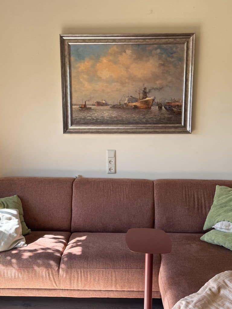 Foto van een werk van Jan Schaeffer aan de muur